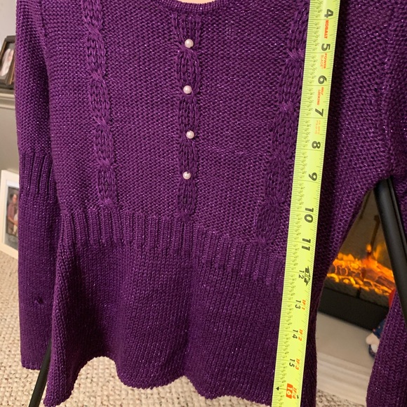 Sweater/Top - Picture 4 of 8